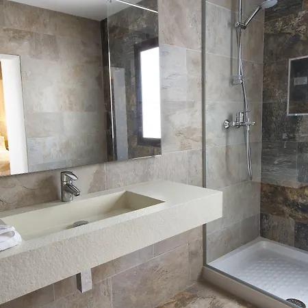 Lucero 12 4* 马尔韦利亚