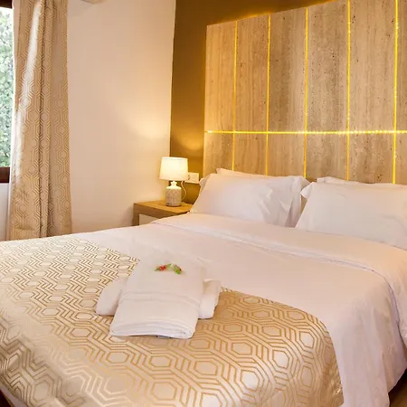 招待所 Lucero 12 4*