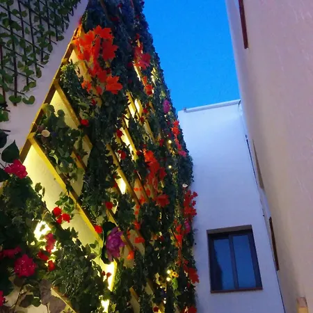 Lucero 12 Guest house 4*