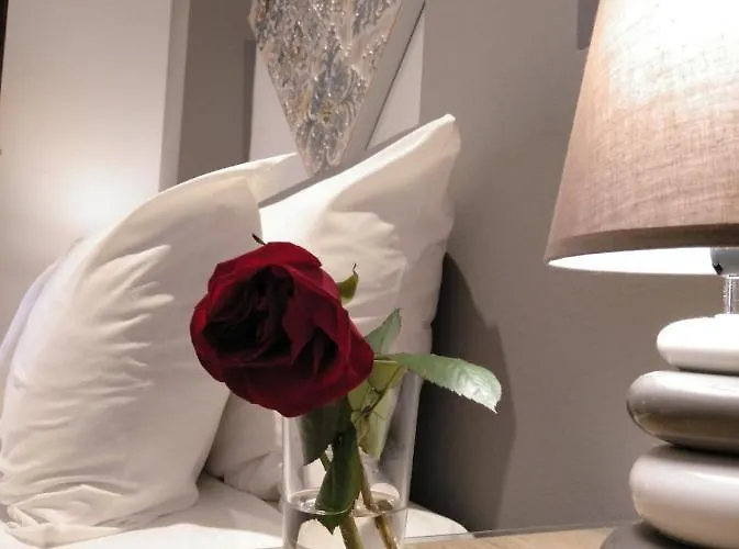 Lucero 12 4* מארבלה